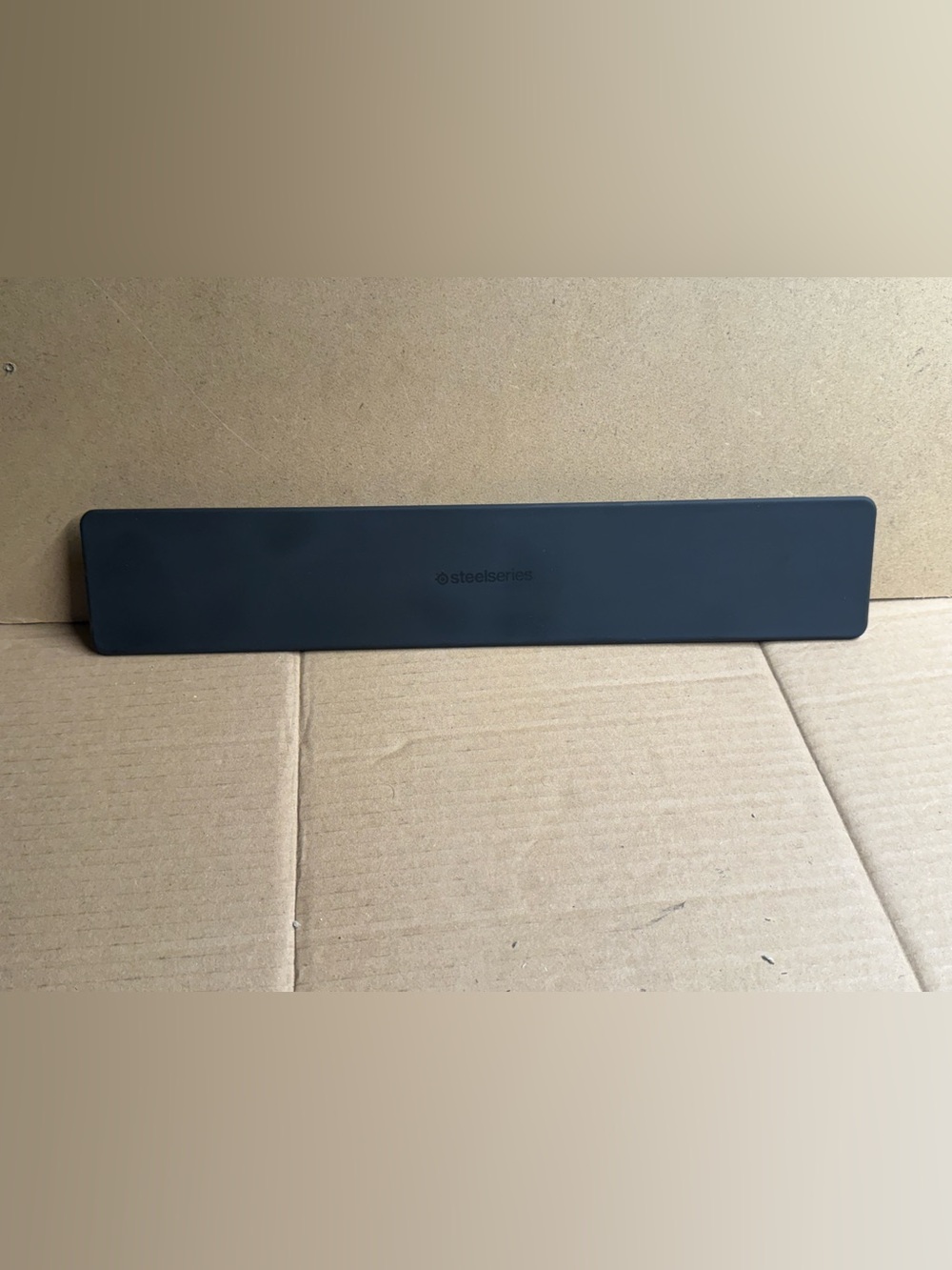 Steelseries Magnetic Keyboard Wrist Rest